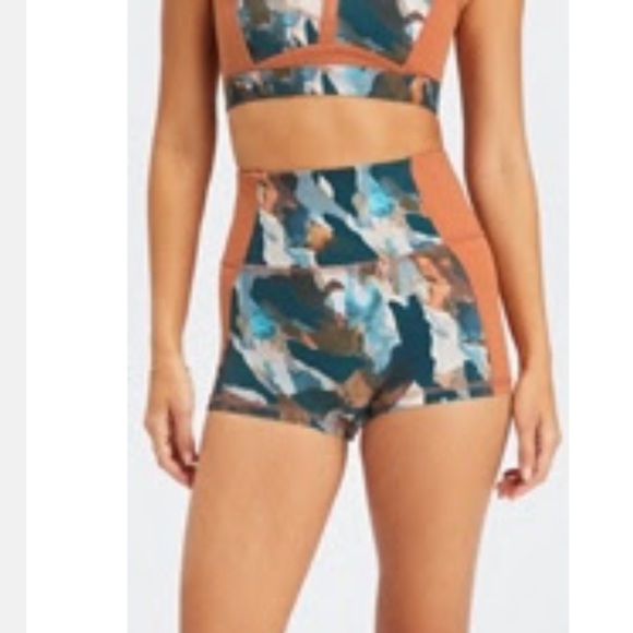 MOVING SALE! Fabletics High Waisted Swim Short in Paintbrush Camo/Sequoia - Picture 1 of 5